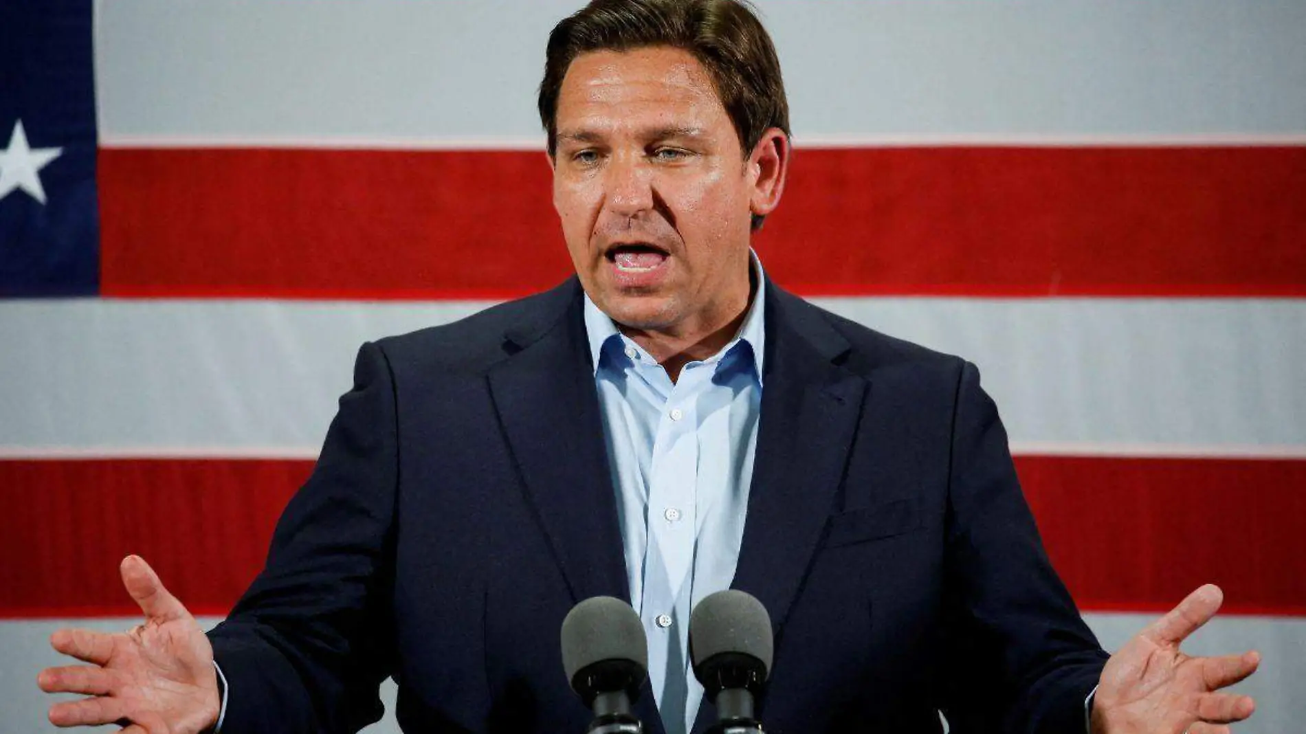 Desestiman demanda contra Ron DeSantis por transportar migrantes con fondos públicos